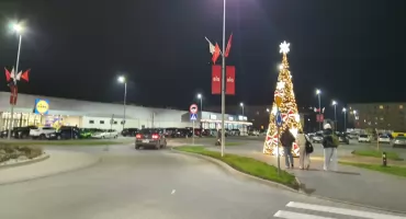 Sprawa hałasu przy Kapitulnej we Włocławku trafiła do ratusza. Parking  pod lupą miasta