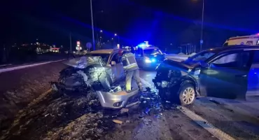 Dramatyczny wypadek pod Włocławkiem. Trzy karetki, pięć osób w szpitalu, wśród nich dzieci