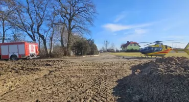 Dramatyczne chwile w gospodarstwie. Zwierzę zaatakowało kobietę. LPR w akcji