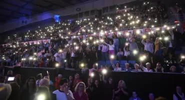 Powiatowy Dzień Kobiet we Włocławku. Życzenia, koncerty i tysiące kobiet w Hali Mistrzów cz. 2