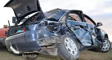 Autobus wymusił pierwszeństwo pod Włocławkiem, trzy osoby w szpitalu