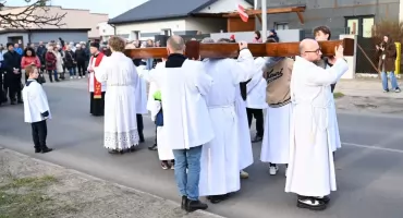 Droga Krzyżowa Włocławek 2026: wierni przeszli trasą na Południu