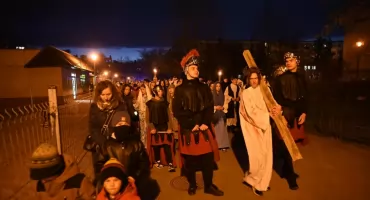Droga Krzyżowa Włocławek 2026: wierni przeszli trasą na Zazamczu