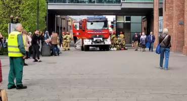 Ewakuacja w McDonald’s we Wzorcowni. Na miejscu straż pożarna