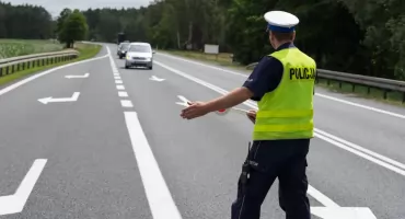 Więcej patroli na drogach Włocławka. Policja rusza na majówkę z kontrolami