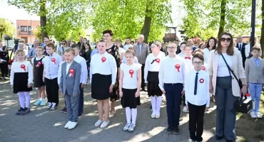 Chodecz uczcił 235 rocznicę Konstytucji 3 Maja. Wspólnota, tradycja i młode pokolenie na pierwszym planie