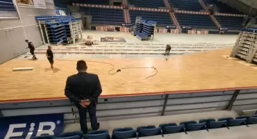 Hala Mistrzów odlicza do nowego sezonu. Trwa wymiana parkietu, Anwil kompletuje skład