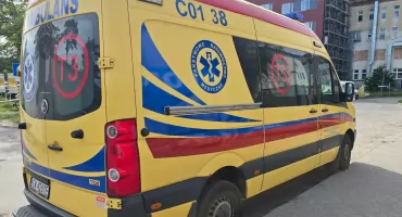 Zderzenie auta z motocyklem w Brześciu Kujawskim. Motocyklista trafił do szpitala