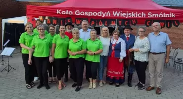 III Spotkanie Seniorów w Smólniku. KGW Smólnik zadbało o seniorów, a Zespół Folklorystyczny poruszył serca
