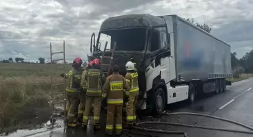 Pożar ciężarówki na DK62 w powiecie włocławskim. Utrudnienia w ruchu