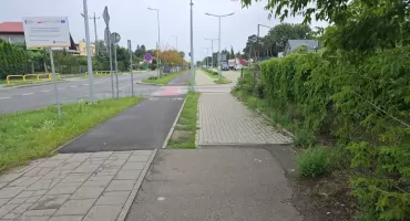Ścieżka rowerowa czy chodnik? To miejsce we Włocławku wprowadza mieszkańców w błąd