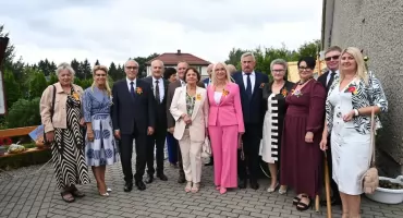Dożynki Gminy Włocławek w Smólniku już trwają. Korowód przeszedł, przed nami koncerty. Zdjęcia