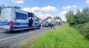 Seria zderzeń w Szpetalu Górnym. Najpierw trzy auta, po chwili kolejne uderzenie