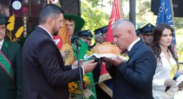 Dożynki w Chodczu zachwyciły wyjątkową paradą. Rolnikom podziękowano za trud, wieczorem wielka zabawa