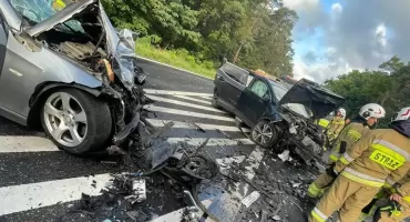 Wypadek na DK 80 pod Toruniem. Zderzyły się dwa samochody