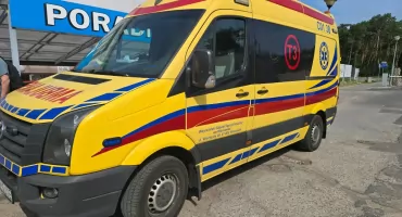 Szpetal Górny. 17-latek wyprzedzał w niedozwolonym miejscu. Uderzył w hyundaia i ogrodzenie