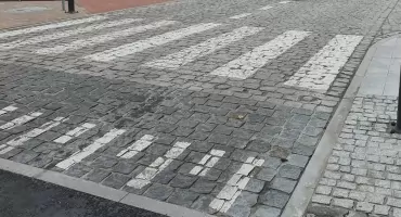 Nowy pomysł na przejścia we Włocławku. Światło ma reagować, gdy pojawi się pieszy