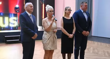 Razem możemy więcej. II Bal Integracyjny w Kruszynie połączył tych, którzy na co dzień działają dla innych