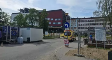 Jedziesz do szpitala we Włocławku? Od 15 października nie wjedziesz główną bramą. Co dalej?