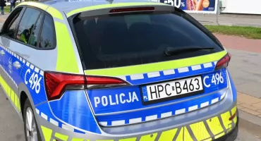 Zaczepił 75-latkę pod blokiem we Włocławku. Wszedł zakręcić wodę, a wyszedł z jej biżuterią